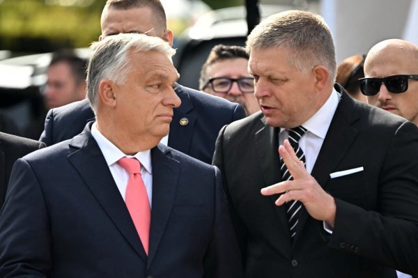 Mađarski premijer Viktor Orban i slovački premijer Robert Fico