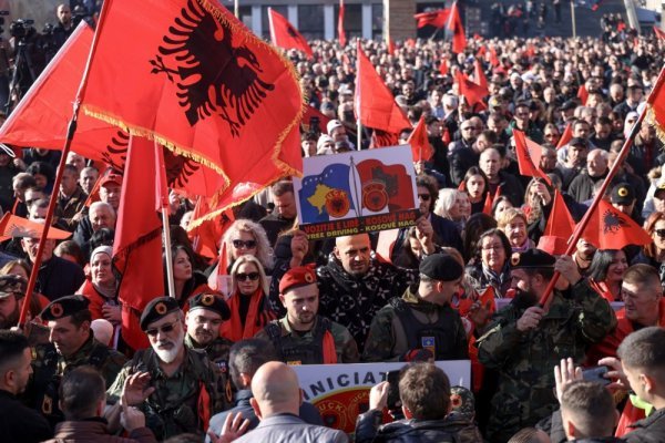 Prosvjed podrške Thaciju