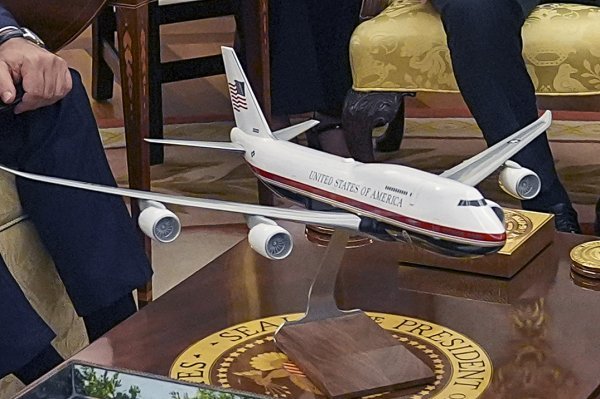 Zrakoplov u Bijeloj kući već je u novim bojama