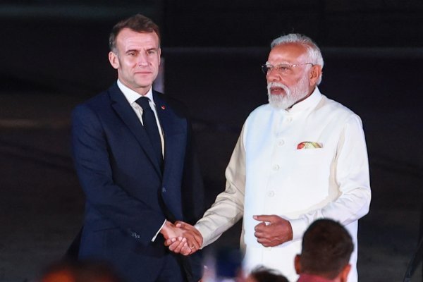 Emmanuel Macron i Narendra Modi 