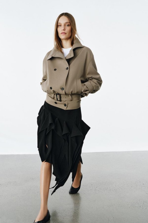 Nova Zarina suknja od 50 eura izgleda kao dizajnerski komad: Model s volanima je 'ulov' sezone