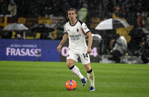 Talijani se natječu tko će se više nakloniti Modriću: 'I s 40 godina…'