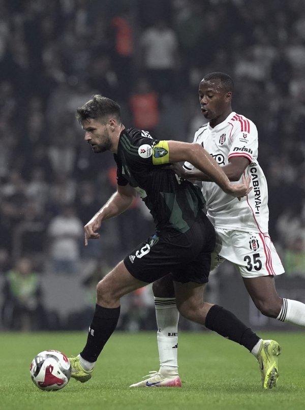 Turci napali Petkovića: 'Odlazi iz kluba! Samo pričaš, ništa ne radiš'