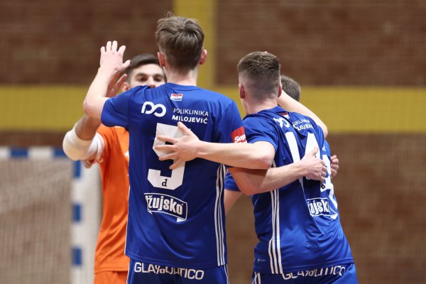 Dinamo 'petardom' razbio Torcidu na Gripama i preuzeo vrh: Pogledajte golove