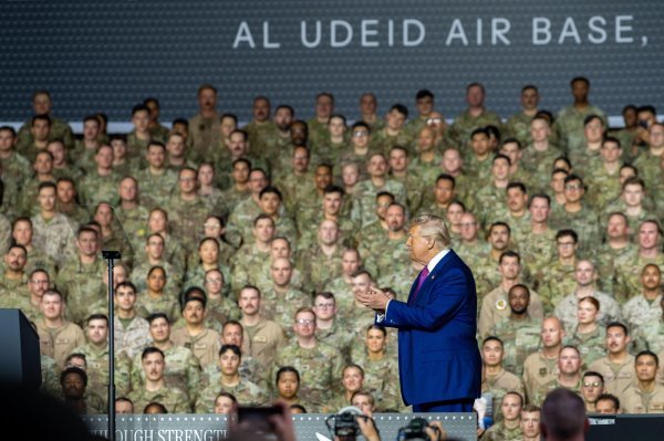 Sve je spremno za napad na Iran: SAD evakuirao stotine svojih vojnika iz baza u Kataru i Bahreinu