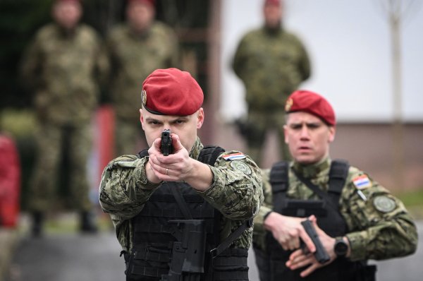 Oni čuvaju Milanovića: Jedna od najelitnijih postrojbi Oružanih snaga otvorila vrata vojarne