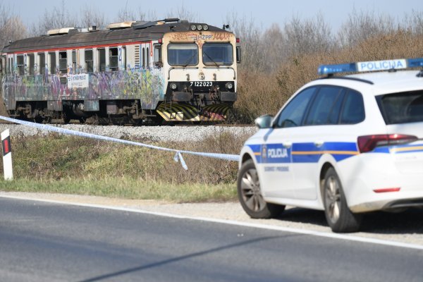 Vlak naletio na auto u Donjoj Stubici, uređaji nisu bili u funkciji