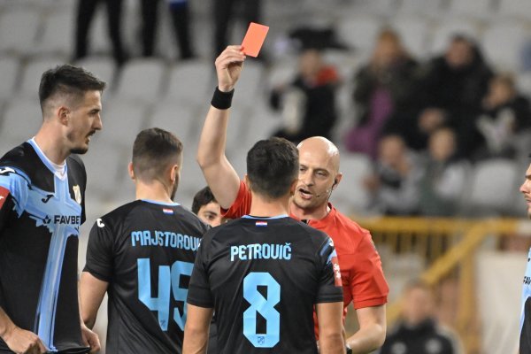 Poslušajte VAR komunikaciju kod isključenja u derbiju. 'Gdje si Dario?'