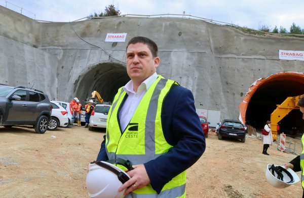 Ministar o par-nepar vožnji: 'To nije opcija'