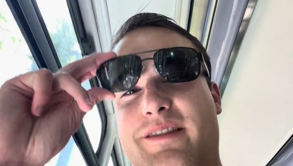 Youtuber 29 Down the Line