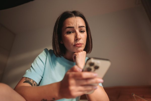 Društvene mreže potiču stalnu usporedbu, potrebu za divljenjem, fiksaciju na imidž i izbjegavanje unutarnje ranjivosti