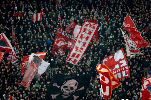 Francuski navijači jednom zastavom oduševili Srbiju: Pogledajte o čemu se radi