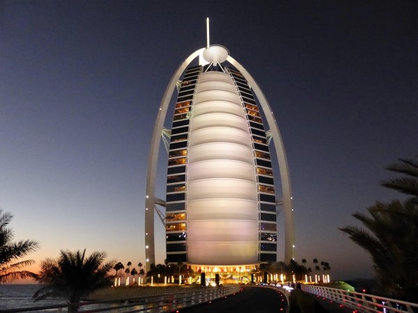 Burj Al Arab, hotel u obliku Jedra