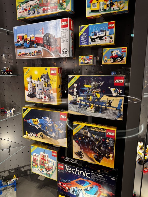 Stari LEGO setovi u muzeju