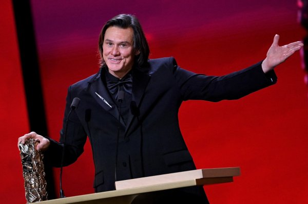Skoro neprepoznatljiv: Jim Carrey pokazao potpuno novi imidž