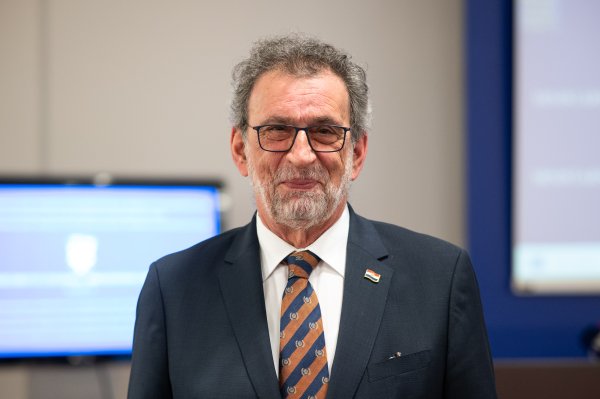 Radovan Fuchs ističe da je za izostanke odgovornost u prvom redu na roditeljima