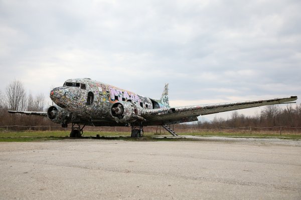 Reportaža s bivšeg vojnog aerodroma Željava