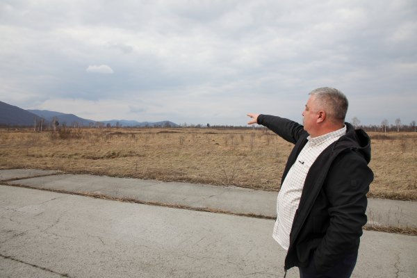 Hrvoje Matejčić pokazuje gdje država planira postaviti kontejnere za migrante