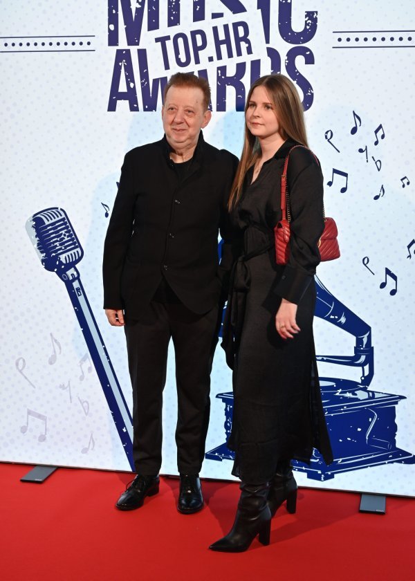 Jasenko Houra nastavlja s hit videima: Legendarni roker i kći ponovno zaplesali na TikToku