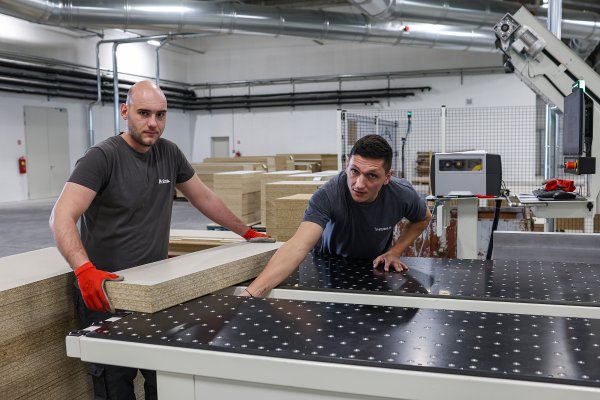 Svakog dana iz tvornice će izlaziti 1000 kuhinjskih elemenata