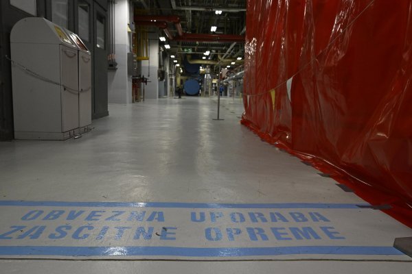 Sigurnost je ključna, a iza ove crte mora se koristiti zaštitna oprema