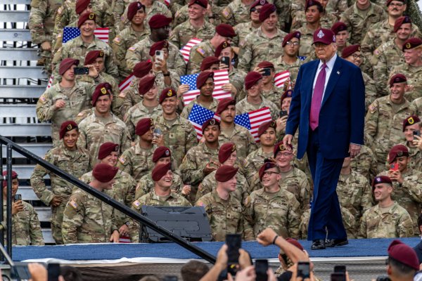 Donald Trump u bazi Fort Bragg