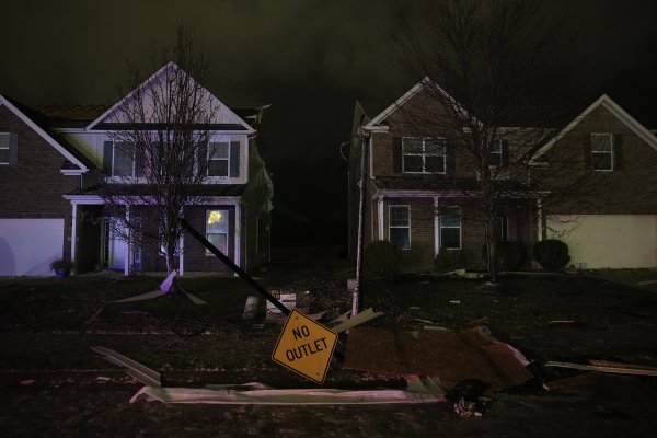 Tornada u ruralnom Michiganu ubila četvero ljudi, ozlijeđeno više od 10