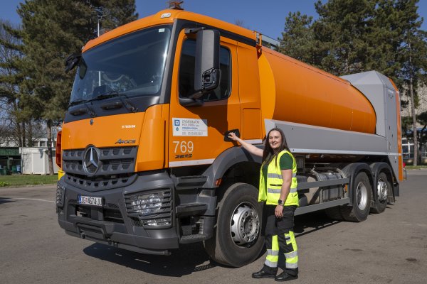 Rozalija Bakšaj Hercigonja, vozačica kamiona