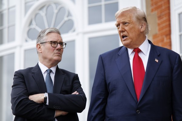 Trump ponovno osuo drvlje i kamenje po britanskom premijeru: 'Sve je bilo dobro dok nije došao Keir'