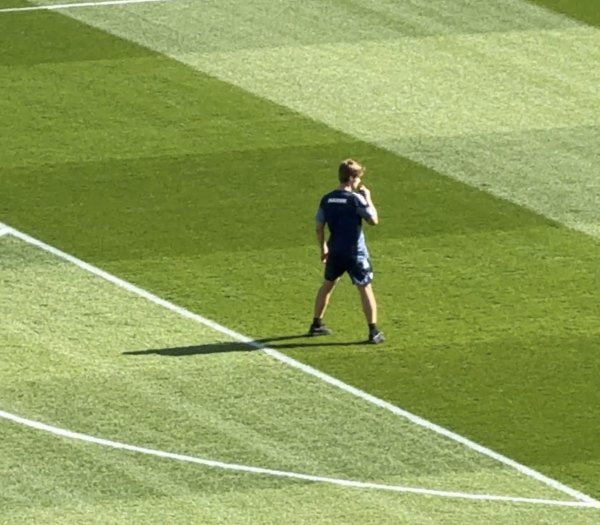 Jedan igrač Hajduka je potpuno sam izašao na prazan teren prije derbija. Pogledajte što je radio