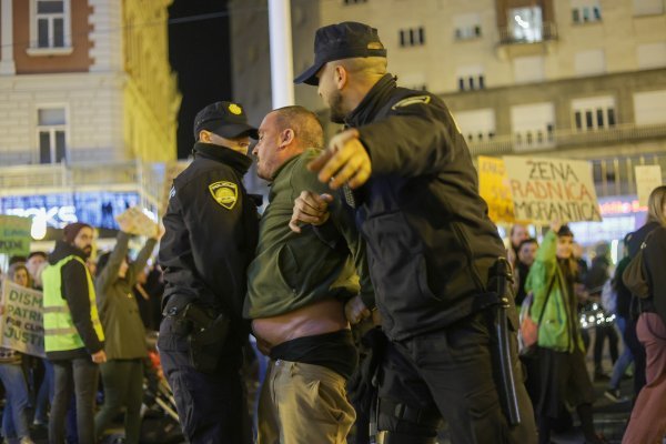 Policija uhitila muškarca koji je verbalno napao sudionike Noćnog marša