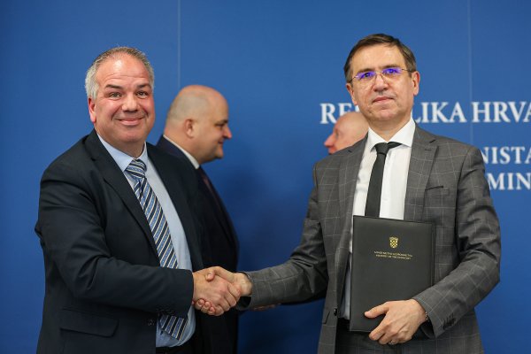 Službeno je: Slovenski investitor kupio brodogradilište 3. Maj