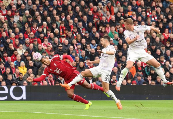 Liverpool i United poslali pritužbe na AI model Elona Muska; razlog su gnjusne uvrede