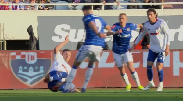 Rijetko tko je primijetio ovaj detalj s derbija: Beljo je pao, Dinamo tražio aut, Hajduk krenuo u napad