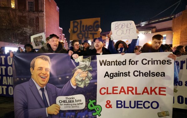 Prosvjedi navijača Strasbourga protiv Todda Boehlyja i BlueCoa