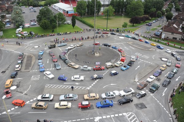 Ovo je najluđi kružni tok na svijetu: Znate li tko tu ima prednost?