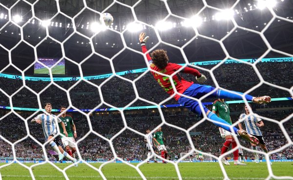 Ostali bez prvoga golmana pa za SP vraćaju 40-godišnjeg 'luđaka' koji je godinama oduševljavao svijet?