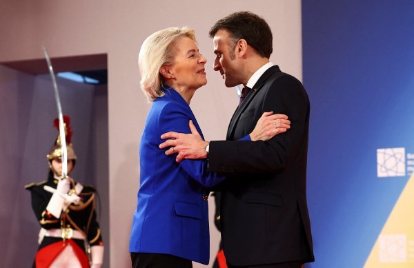 Ursula von der Leyen i Emmanuel Macron