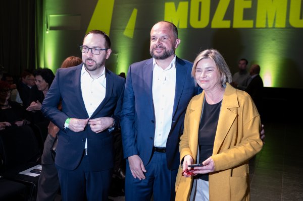 Tomislav Tomašević, Siniša Hajdaš Dončić i Sandra Benčić