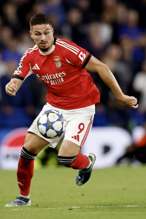 Franjo Ivanović u 96. minuti zabio za pobjedu Benfice, a onda je na terenu zavladao kaos