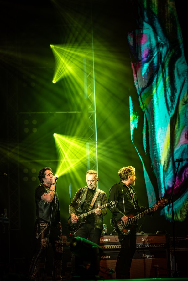 Bila je to večer u kojoj su prošlost, sadašnjost i budućnost benda spojene u jedinstvenom rock-momentu