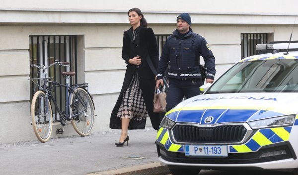 Bivša slovenska ministrica pravosuđa Dominika Švarc Pipan (lijevo)