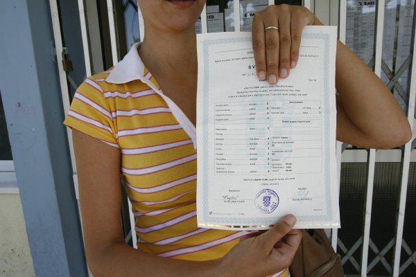 Gotovo je s papirnim svjedodžbama: Učenici će dobiti QR kod, evo detalja