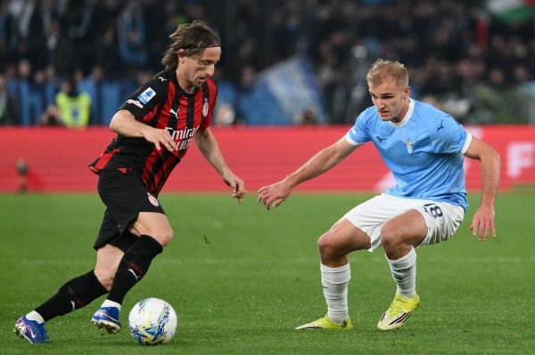 Lazio pobijedio Milan i tako 'pogurao' Inter prema naslovu prvaka