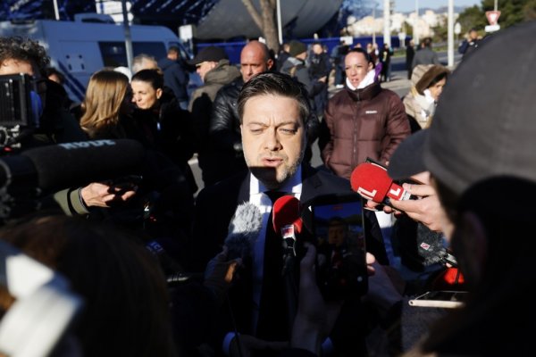 Bitka za Marseille: Desni i lijevi kandidat izjednačeni ulaze u drugi krug