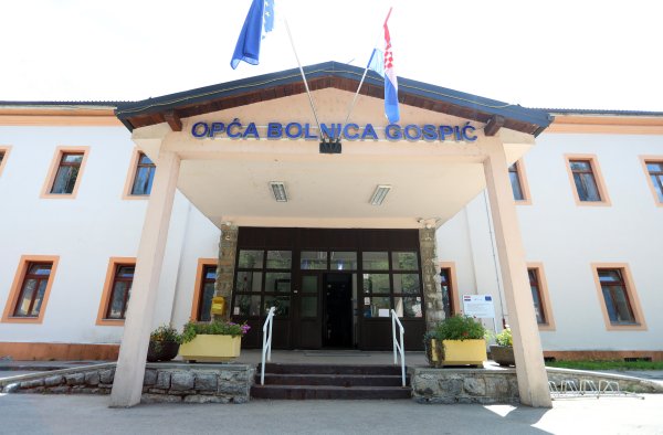 Kakva priča iz Gospića: 81-godišnjakinji odstranjen tumor od 36 kilograma