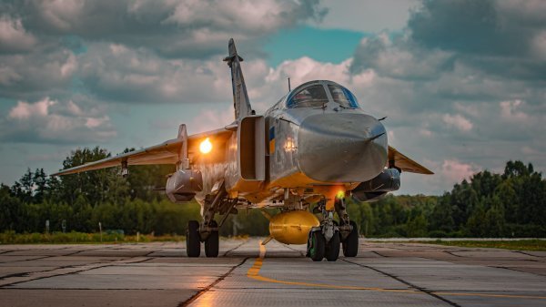 Projektilima Storm Shadow naoružani su i ukrajinski Su-24M