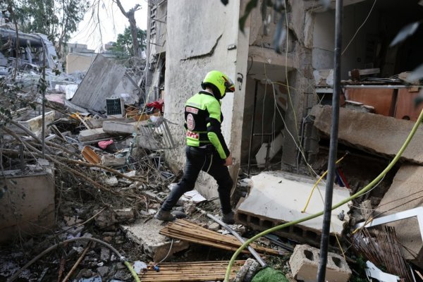 Rat u Iranu (ilustracija)