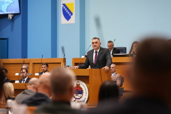 Parlament RS izabrao novu vladu, na čelu joj opet Savo Minić