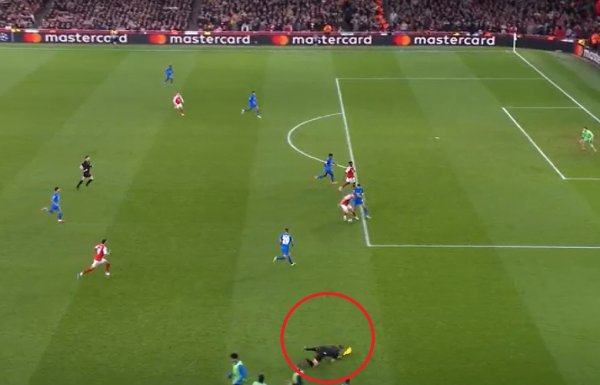 Zar je moguće da se na utakmici Lige prvaka dogodi ovako nešto?